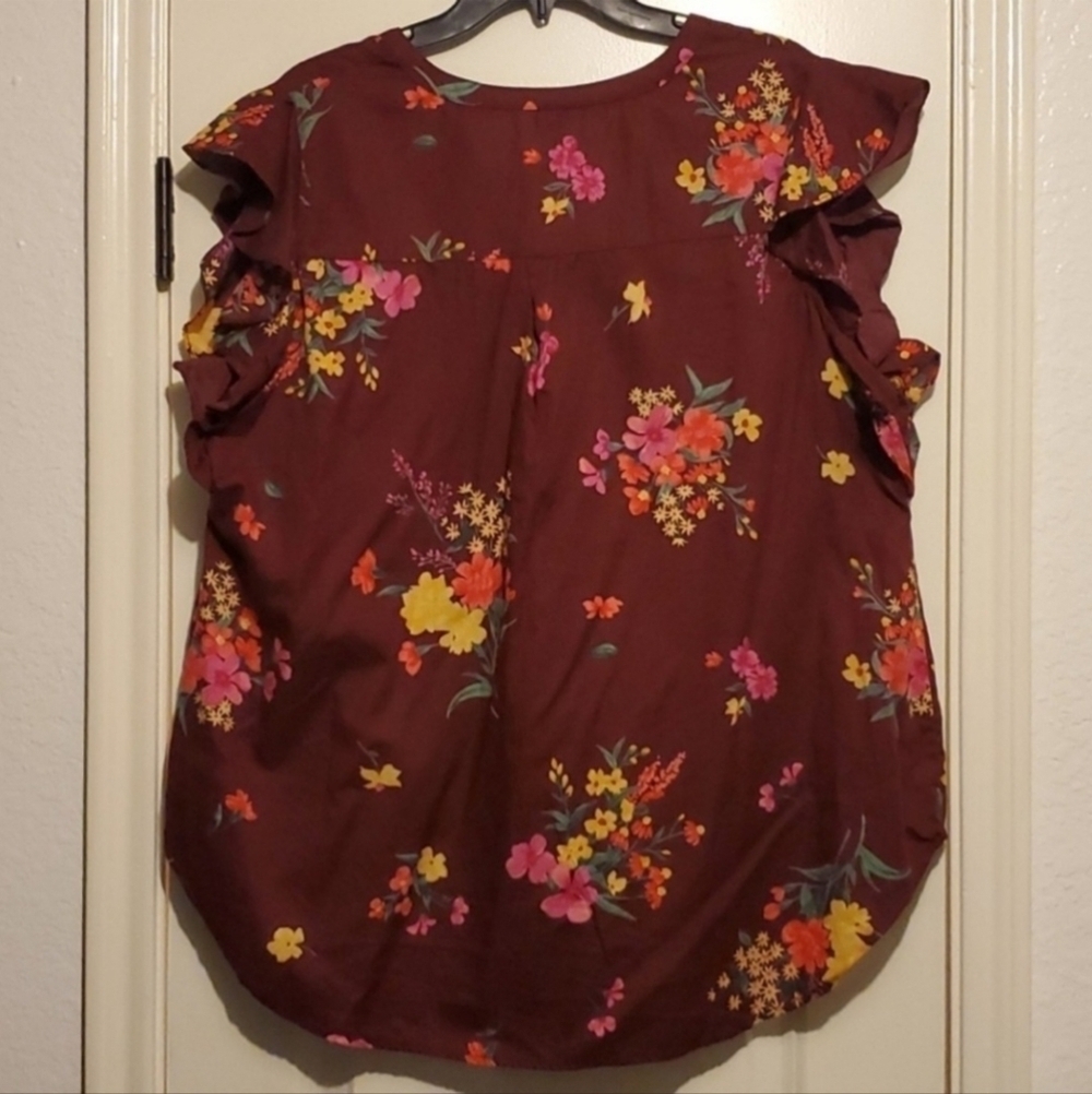 Old Navy Maroon Ruffle Sleeve Floral Top Women's XL V-Neck Casual Summer EUC - Picture 2 of 6